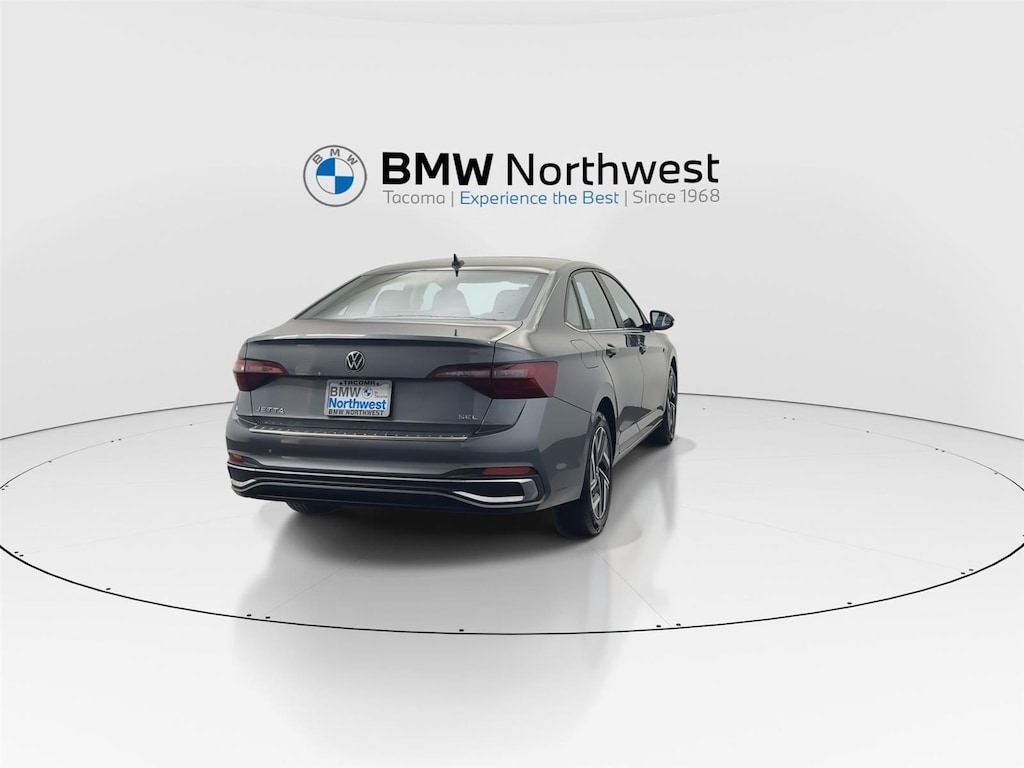 Used 2023 Volkswagen Jetta SEL Sedan