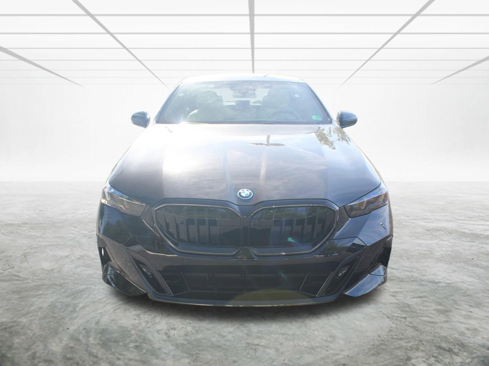2026 Bmw 550e xDrive photo 3