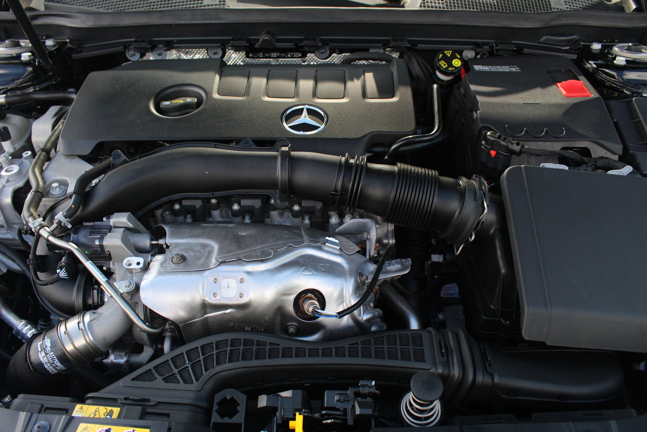 2023 Mercedes Benz CLA 250 4MATIC photo 3