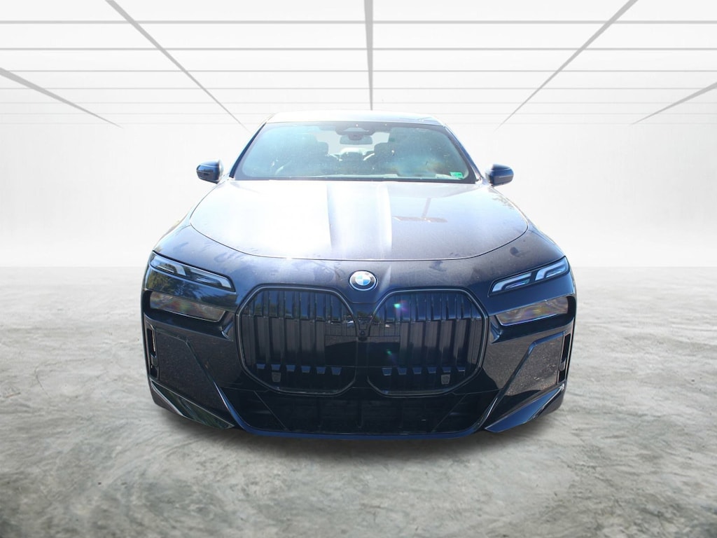 New 2025 BMW i7 xDrive60 Sedan