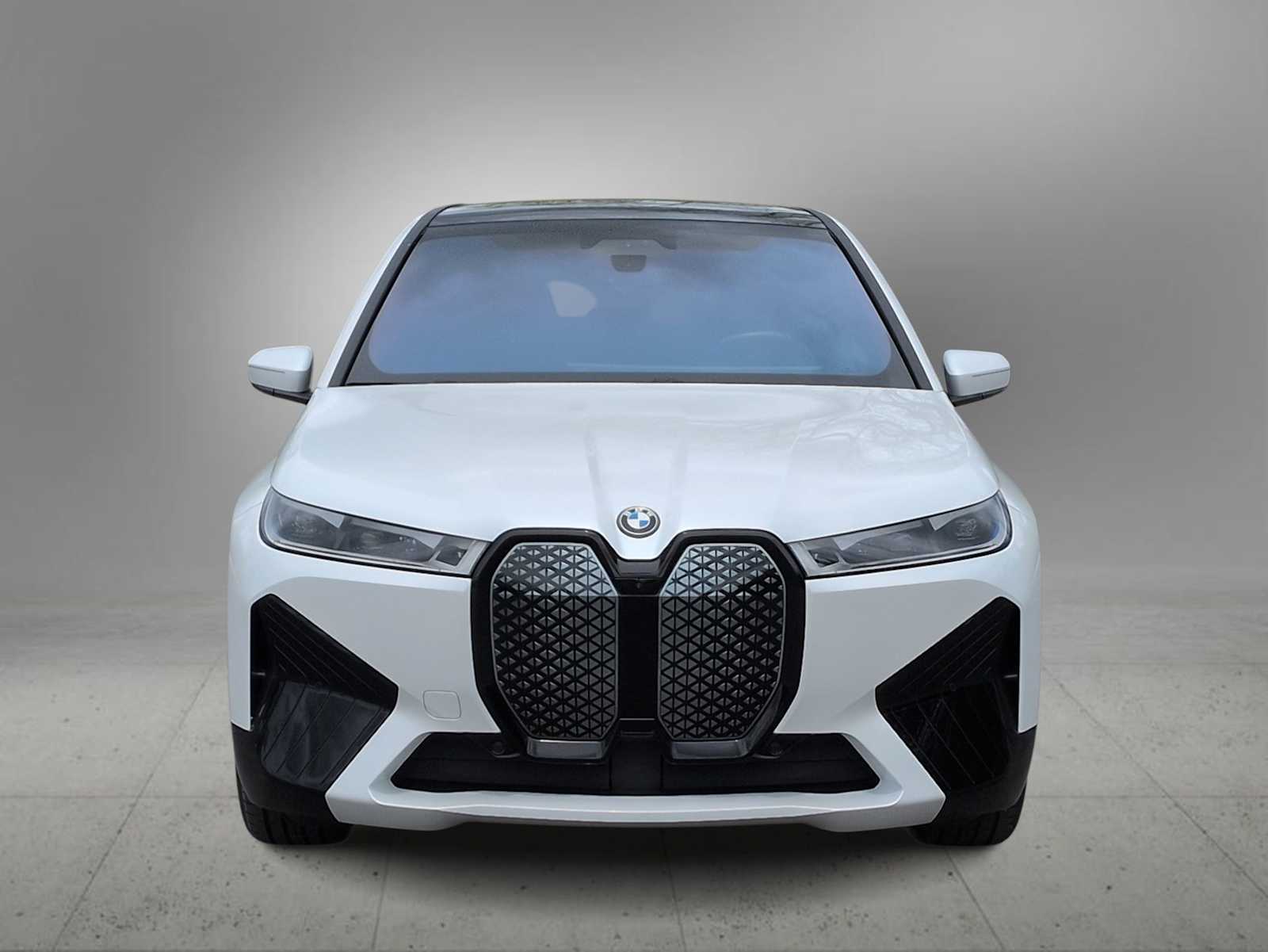 Thumbnail: 2023 BMW iX - 3