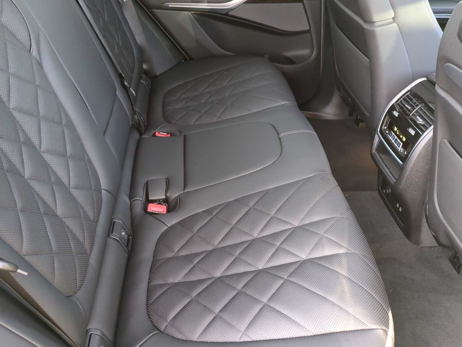 Thumbnail: 2026 BMW X5 - 21