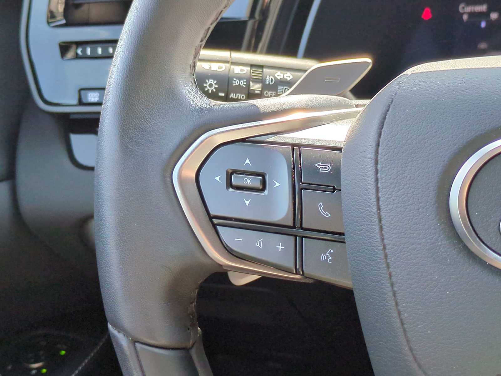 Thumbnail: 2023 Lexus RX - 25