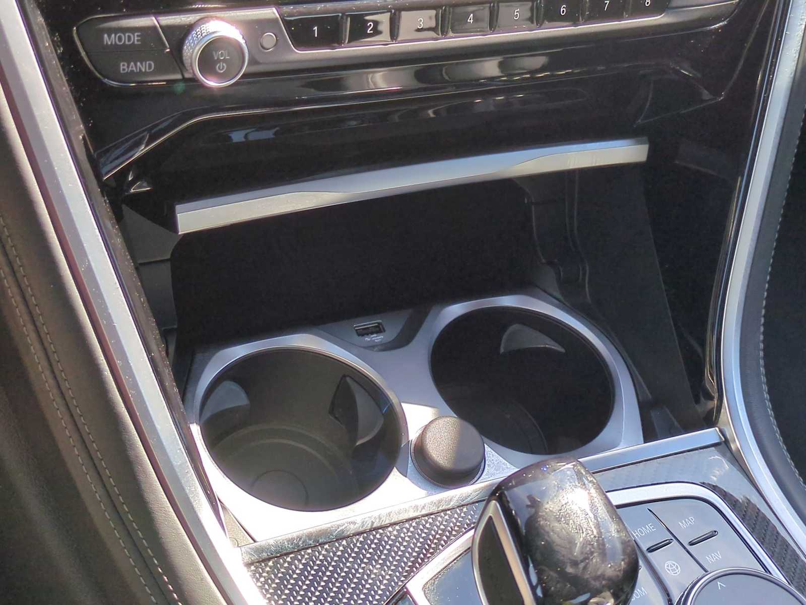 Thumbnail: 2023 BMW 8 Series - 30