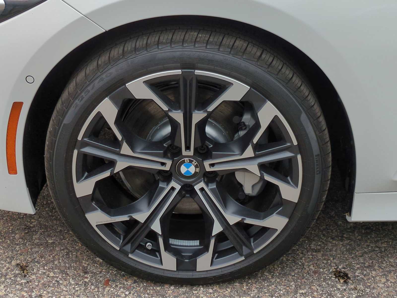 Thumbnail: 2025 BMW 3 Series - 14