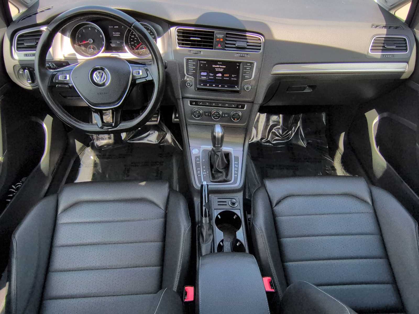 Thumbnail: 2017 Volkswagen Golf - 16