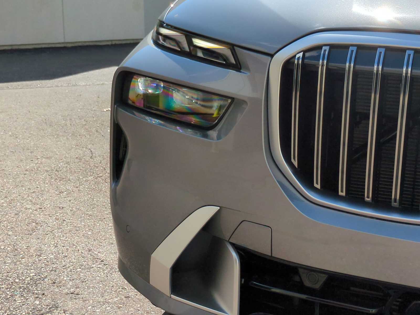 Thumbnail: 2026 BMW X7 - 11