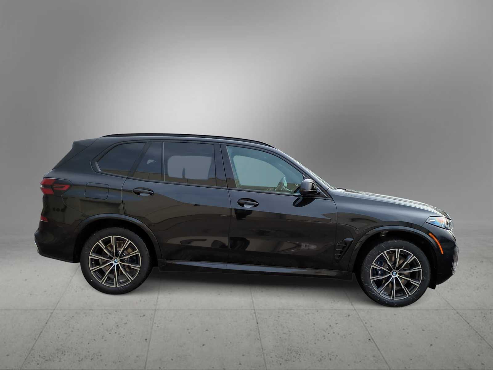 Thumbnail: 2026 BMW X5 - 9