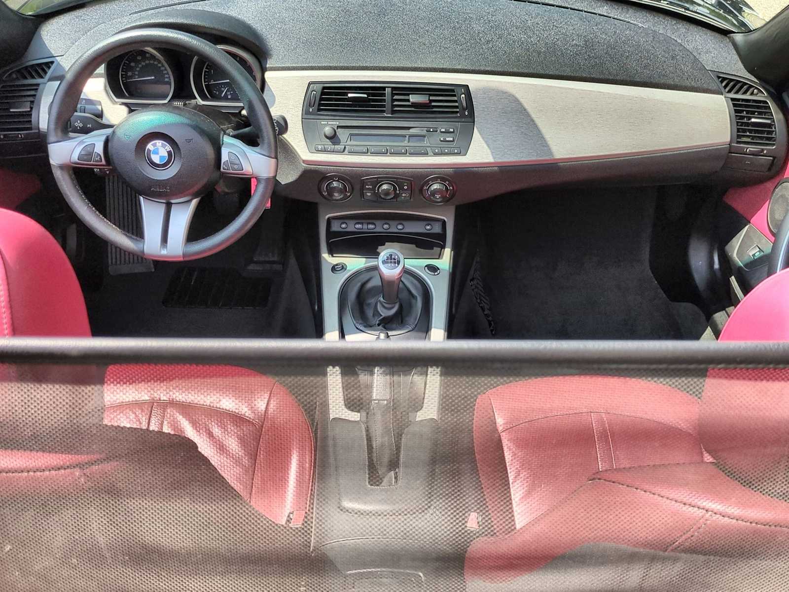 Thumbnail: 2005 BMW Z4 - 17