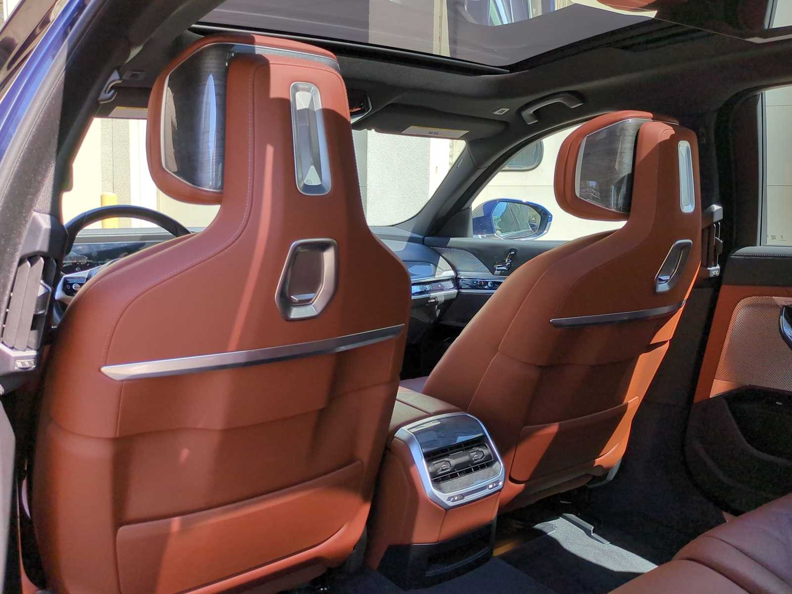 Thumbnail: 2024 BMW i7 - 18