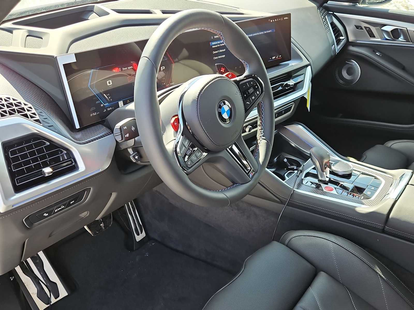 Thumbnail: 2026 BMW XM - 10