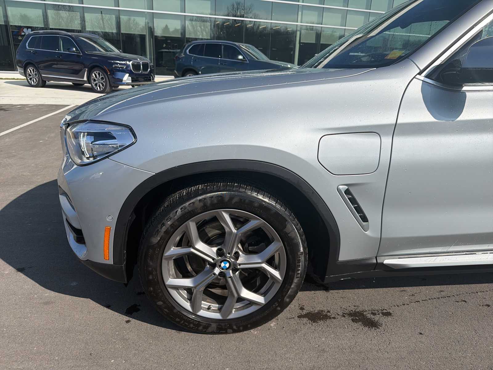 Thumbnail: 2021 BMW X3 - 2