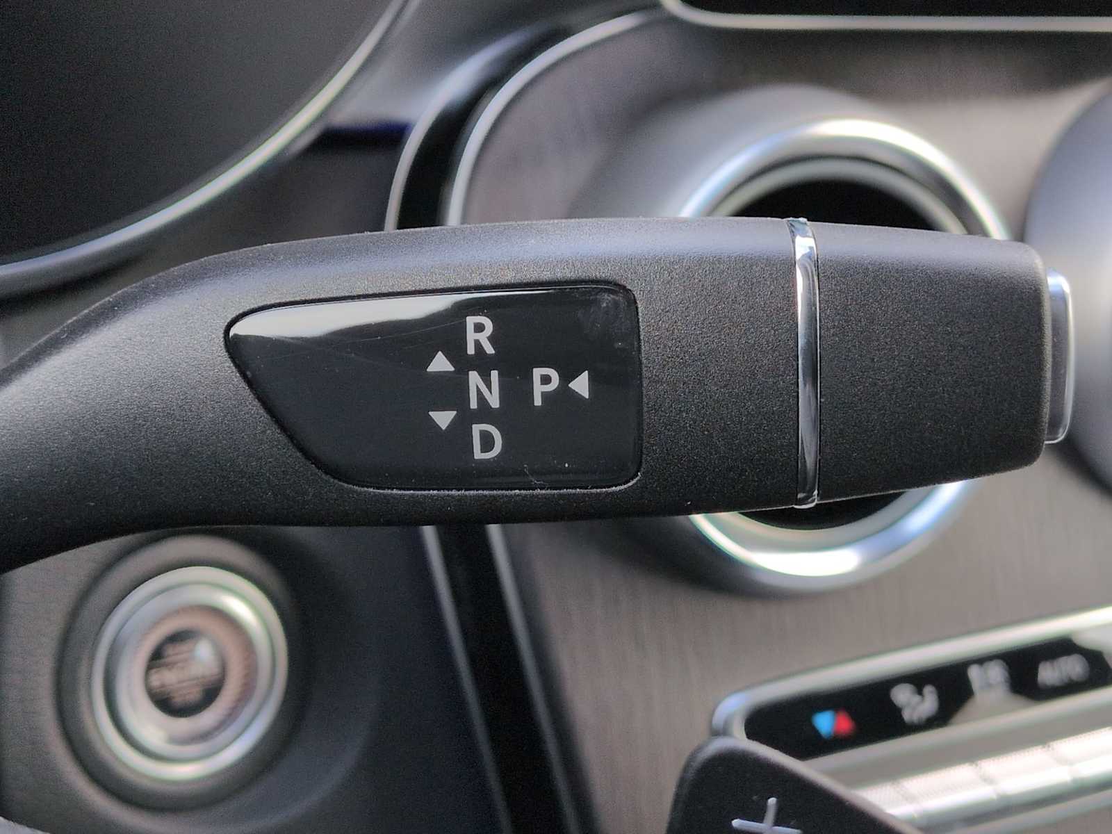 Thumbnail: 2022 Mercedes-Benz GLC - 32