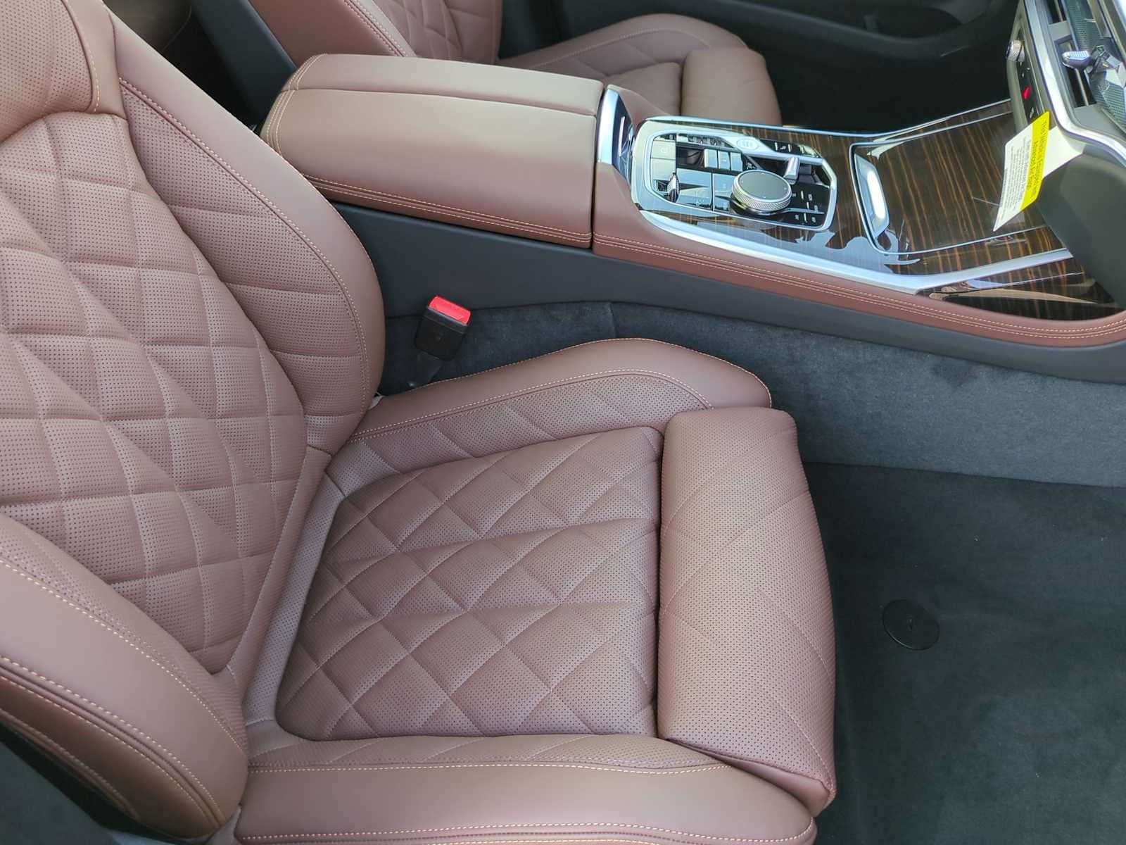Thumbnail: 2026 BMW X7 - 23