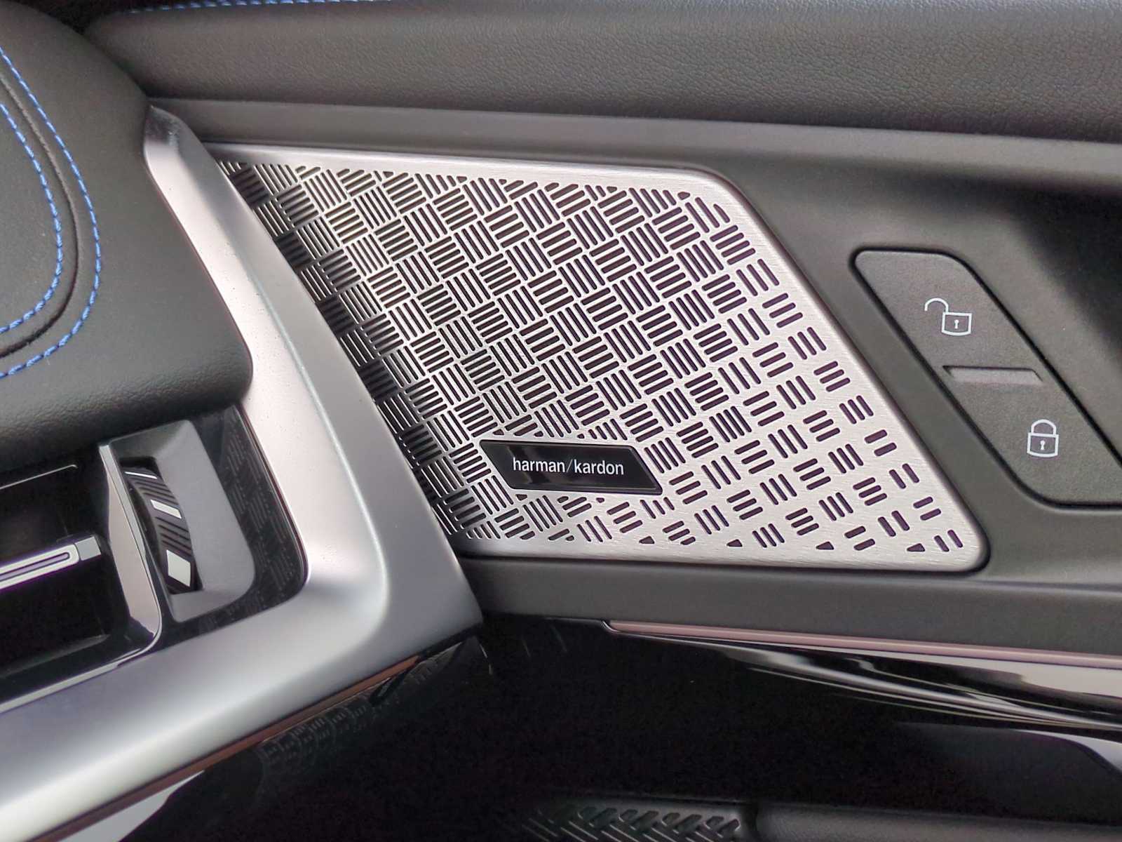 Thumbnail: 2025 BMW X1 - 32