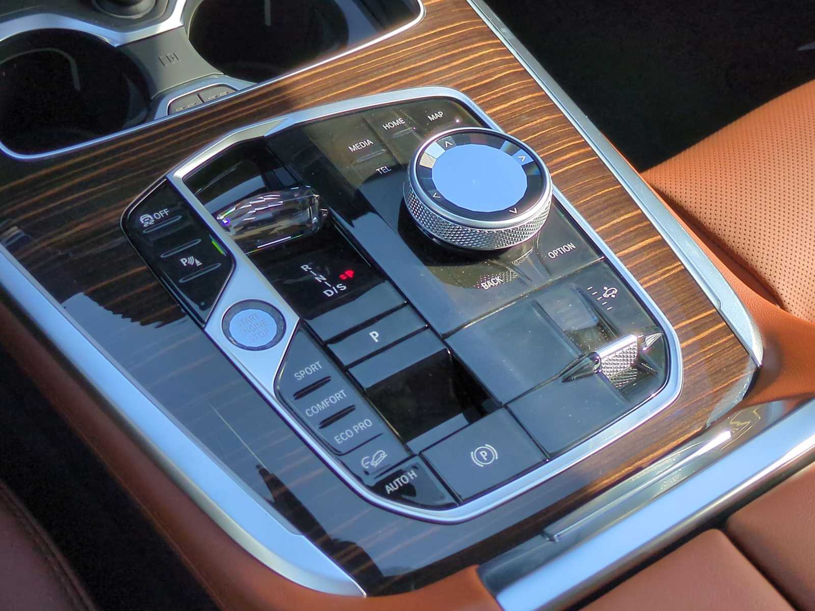 Thumbnail: 2026 BMW X7 - 35