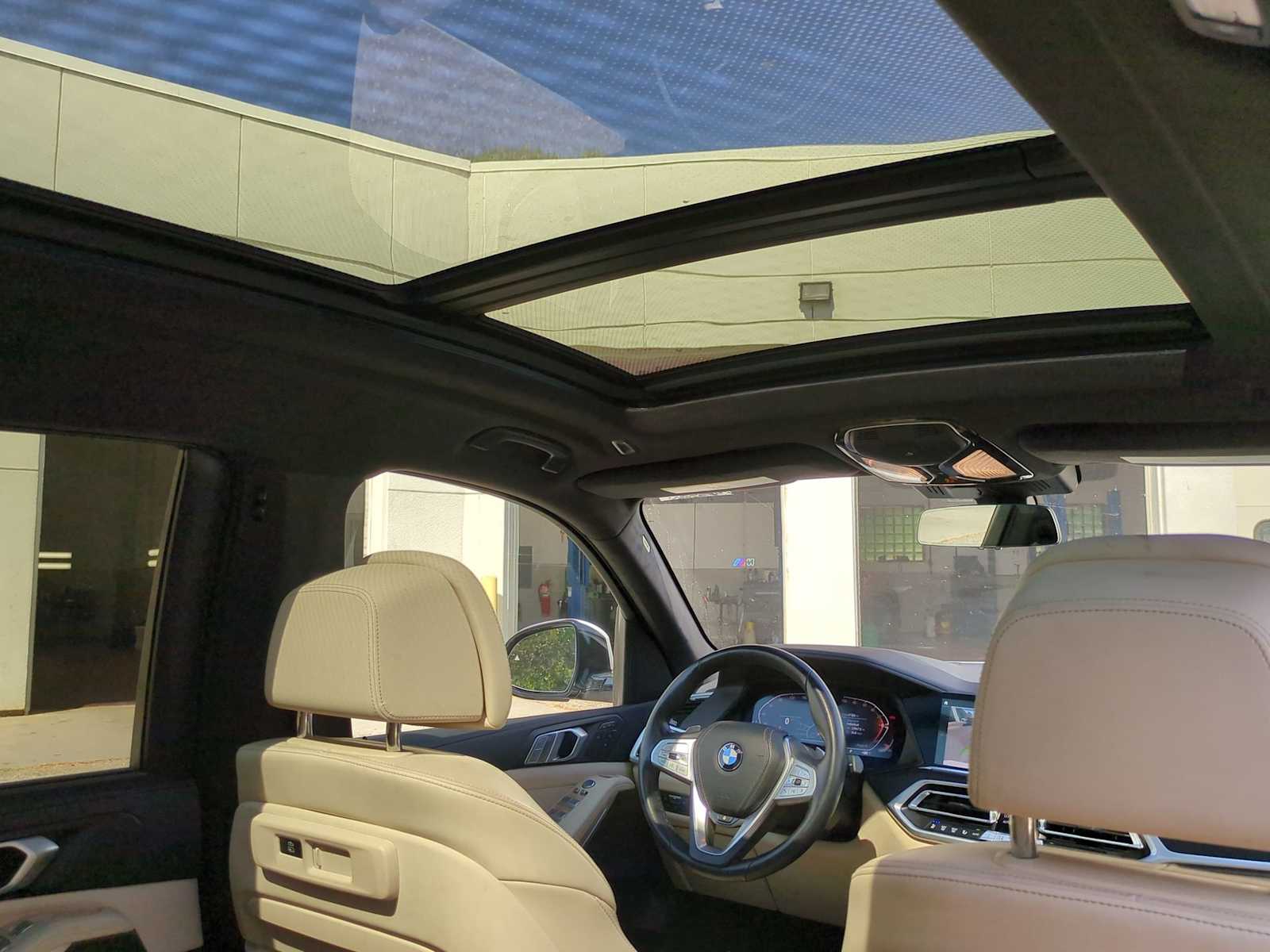 Thumbnail: 2022 BMW X7 - 22