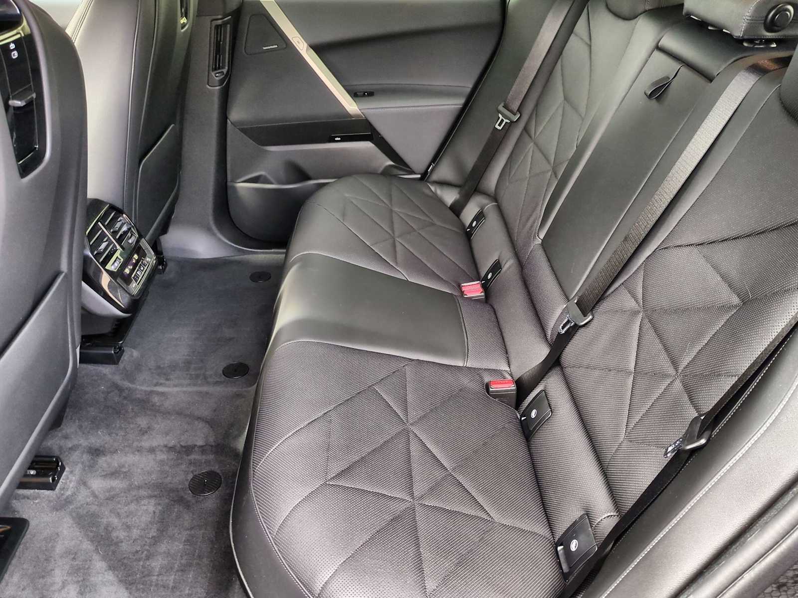 Thumbnail: 2025 BMW iX - 20