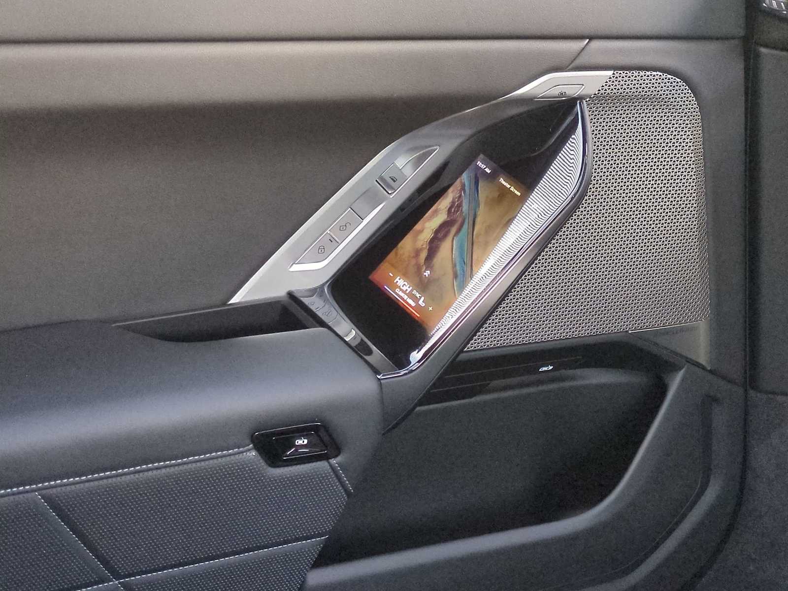 Thumbnail: 2024 BMW 7 Series - 37