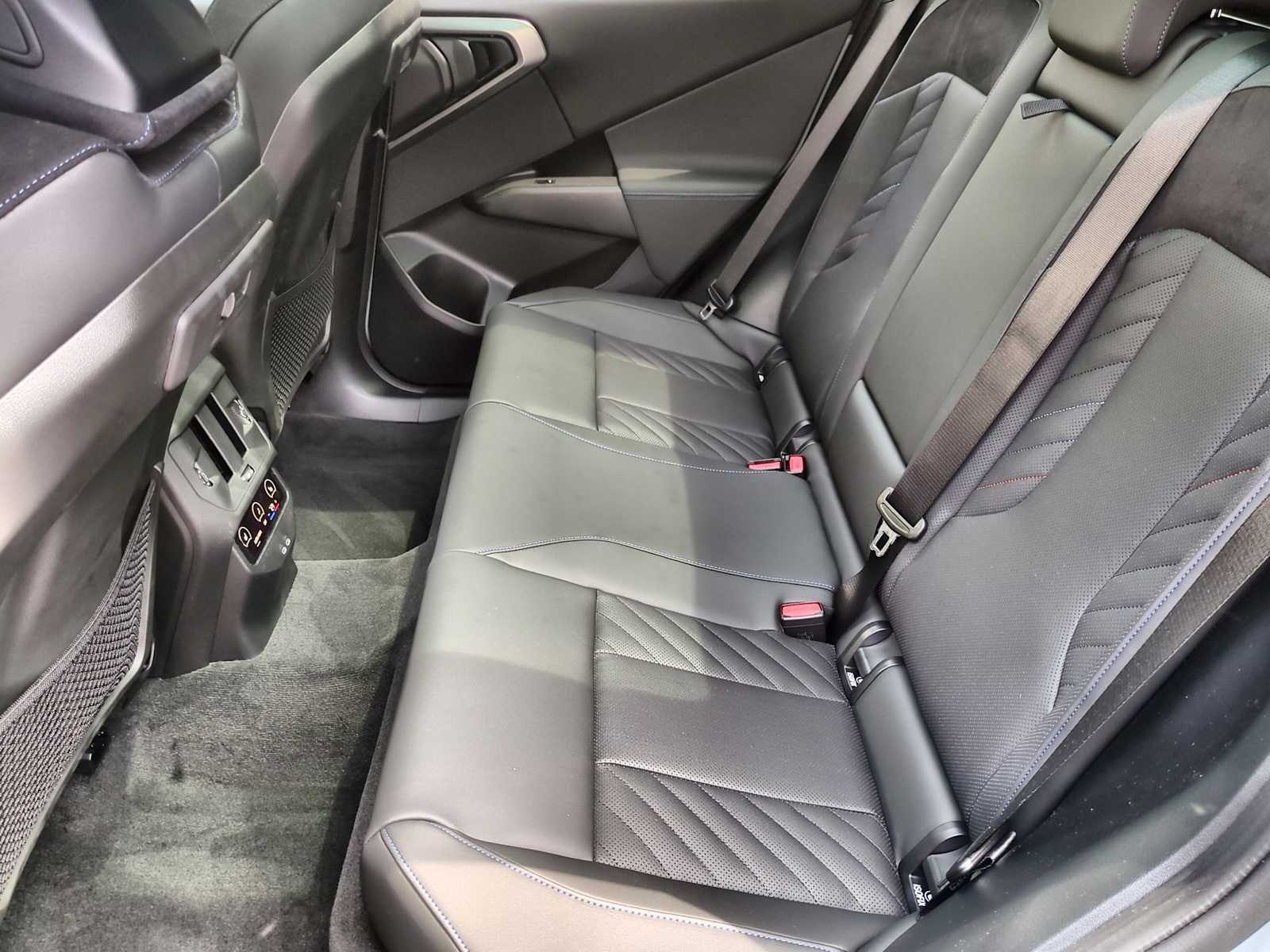 Thumbnail: 2025 BMW X3 - 21