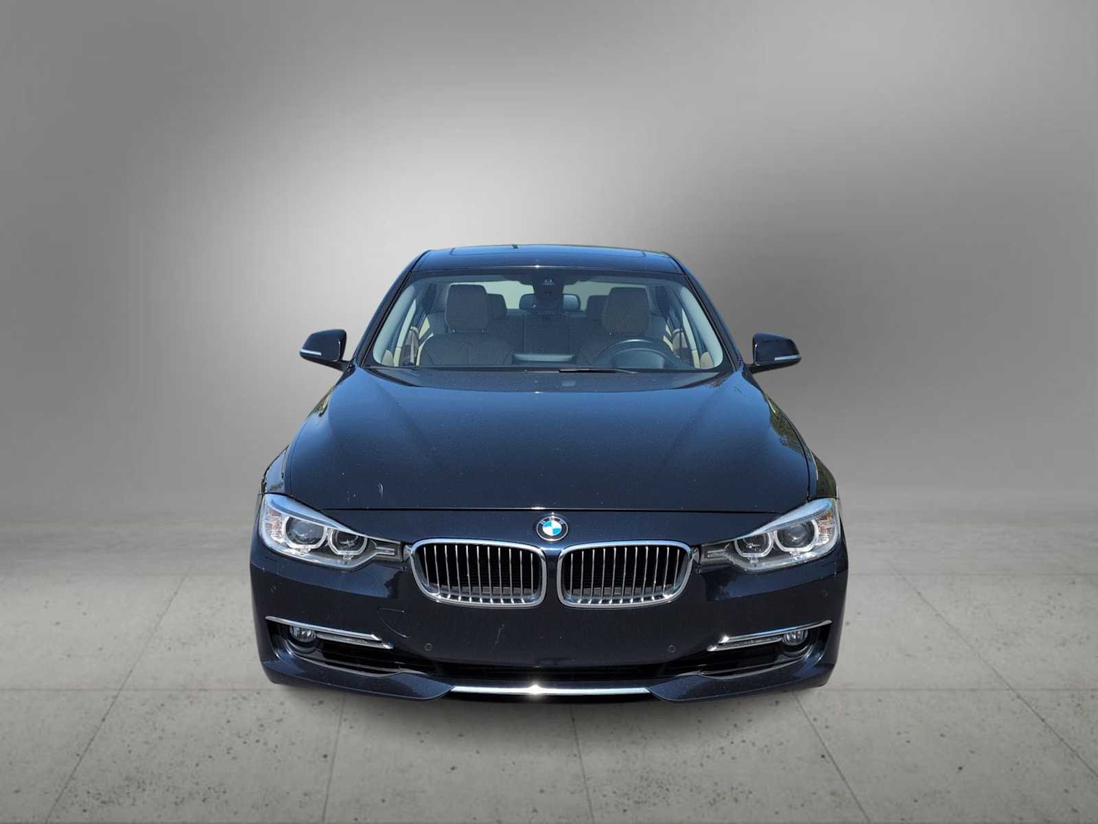 Thumbnail: 2013 BMW 3 Series - 3