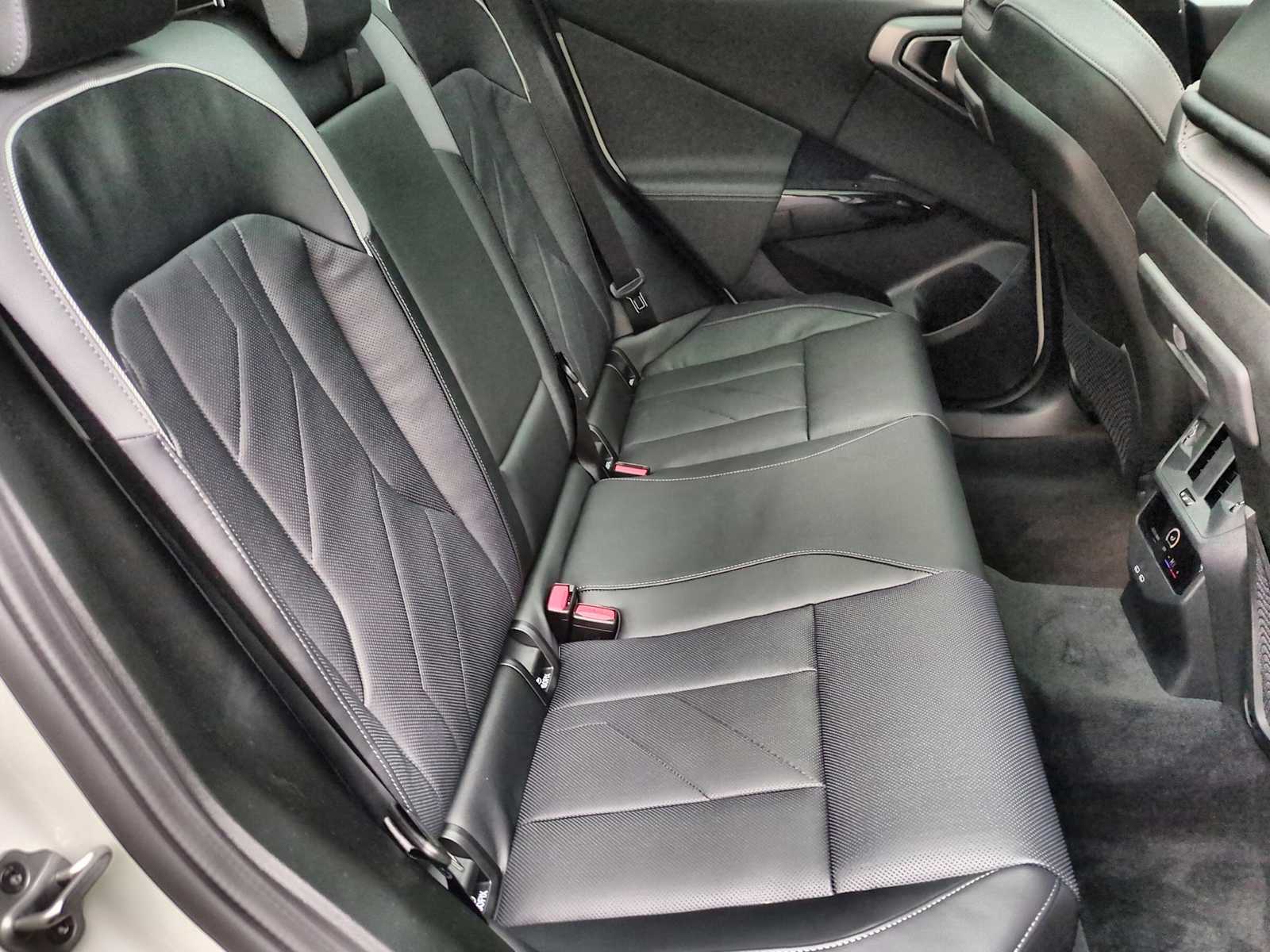 Thumbnail: 2026 BMW X3 - 21