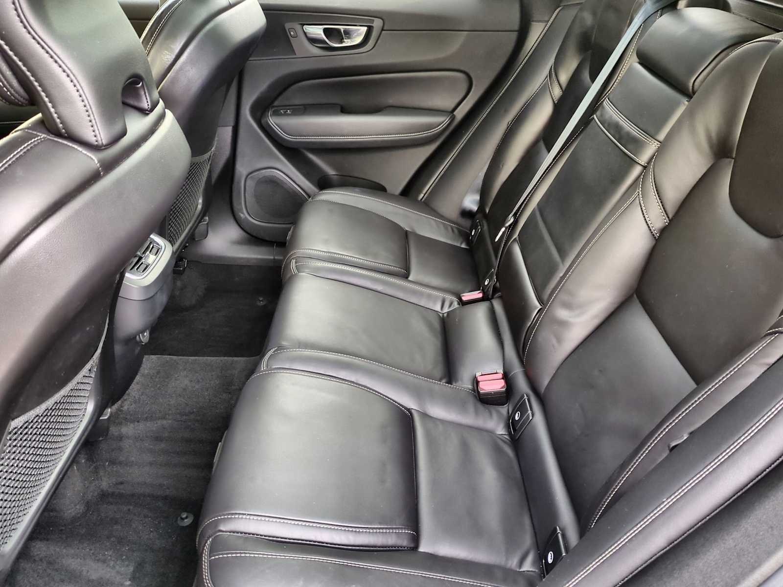 Thumbnail: 2021 Volvo XC60 - 20