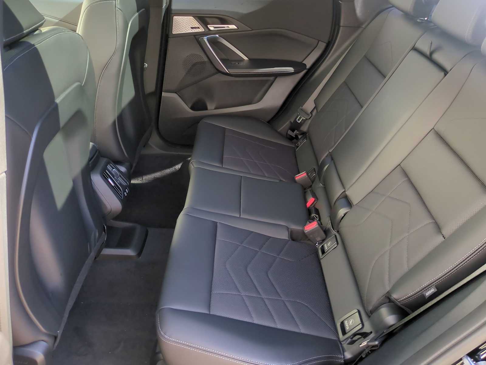 2025 BMW X1 xDrive28i 21