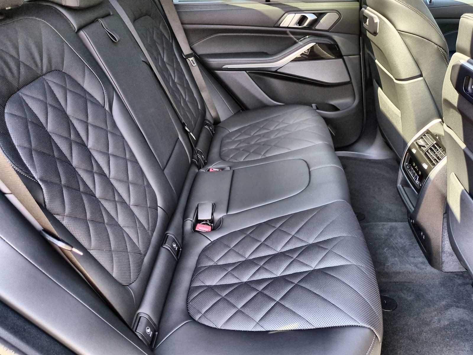 Thumbnail: 2026 BMW X5 - 21