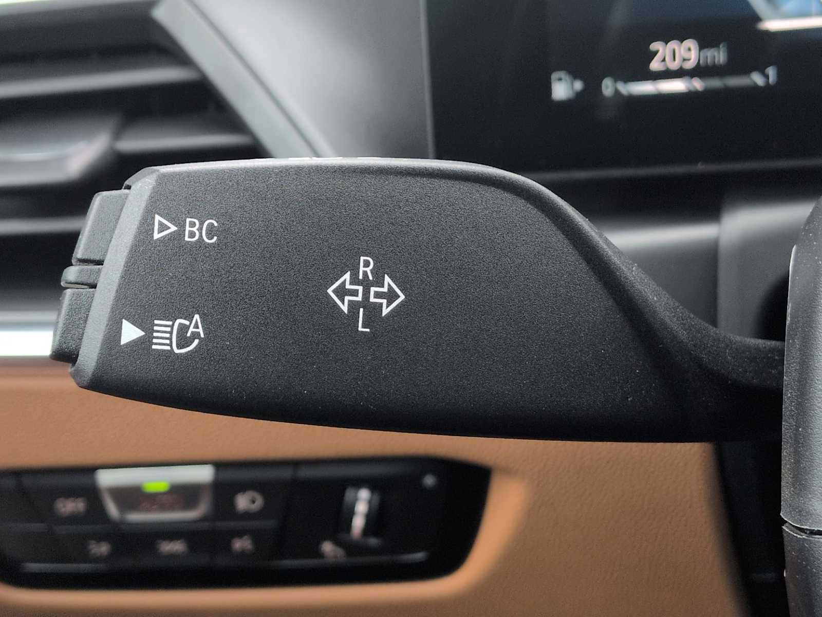 Thumbnail: 2024 BMW 3 Series - 35