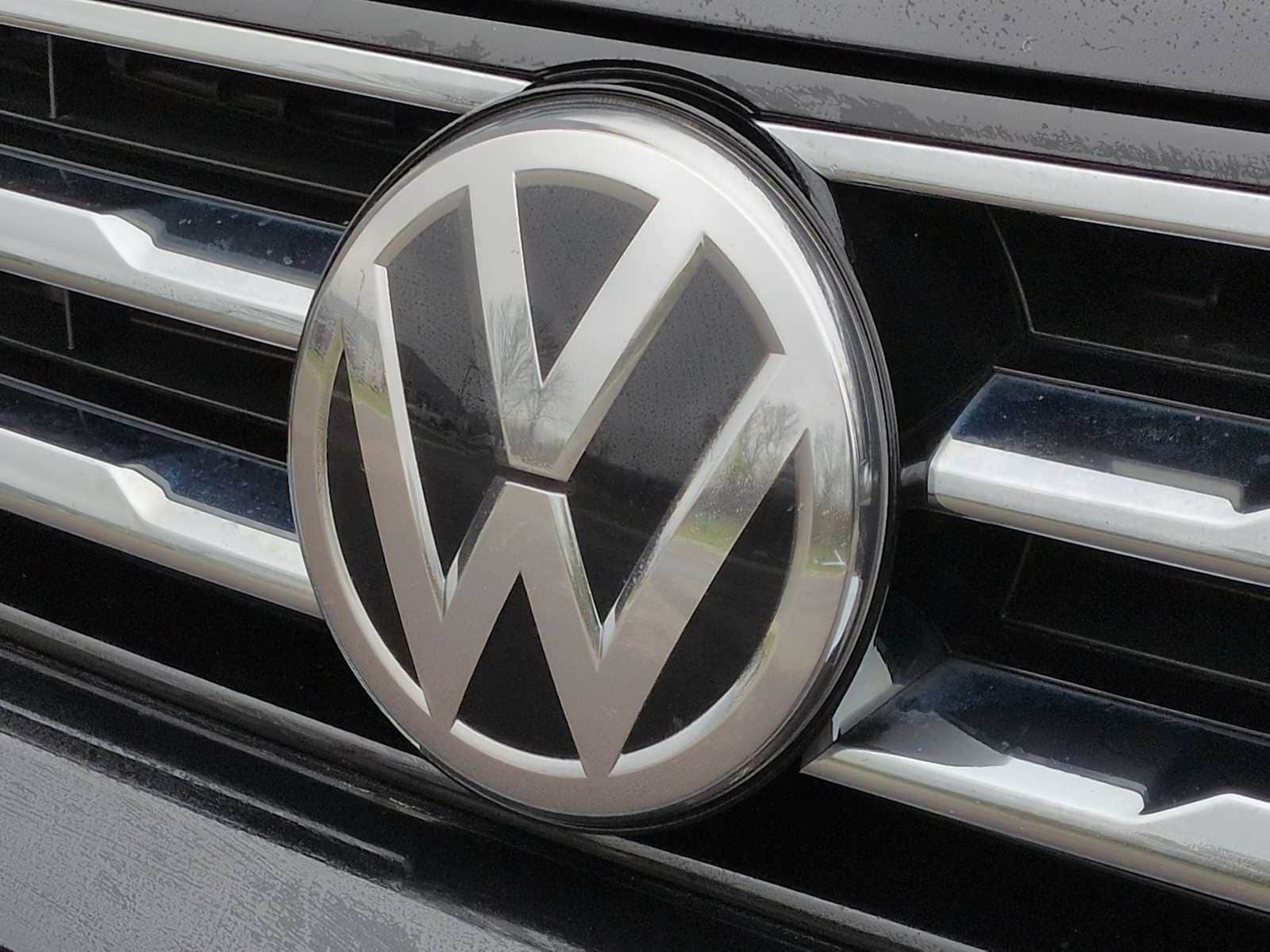 Thumbnail: 2021 Volkswagen Tiguan - 11