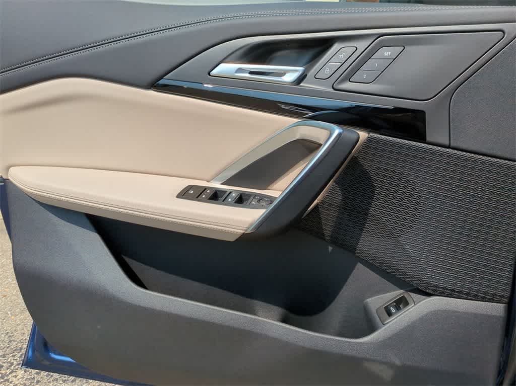 2025 BMW X1 xDrive28i 26