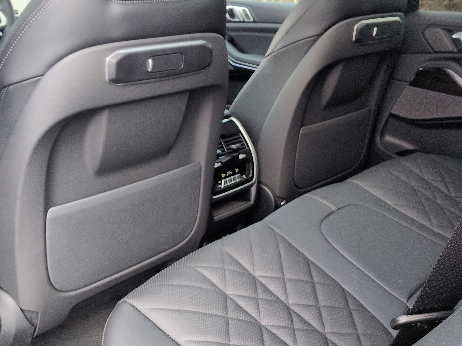 Thumbnail: 2026 BMW X5 - 17