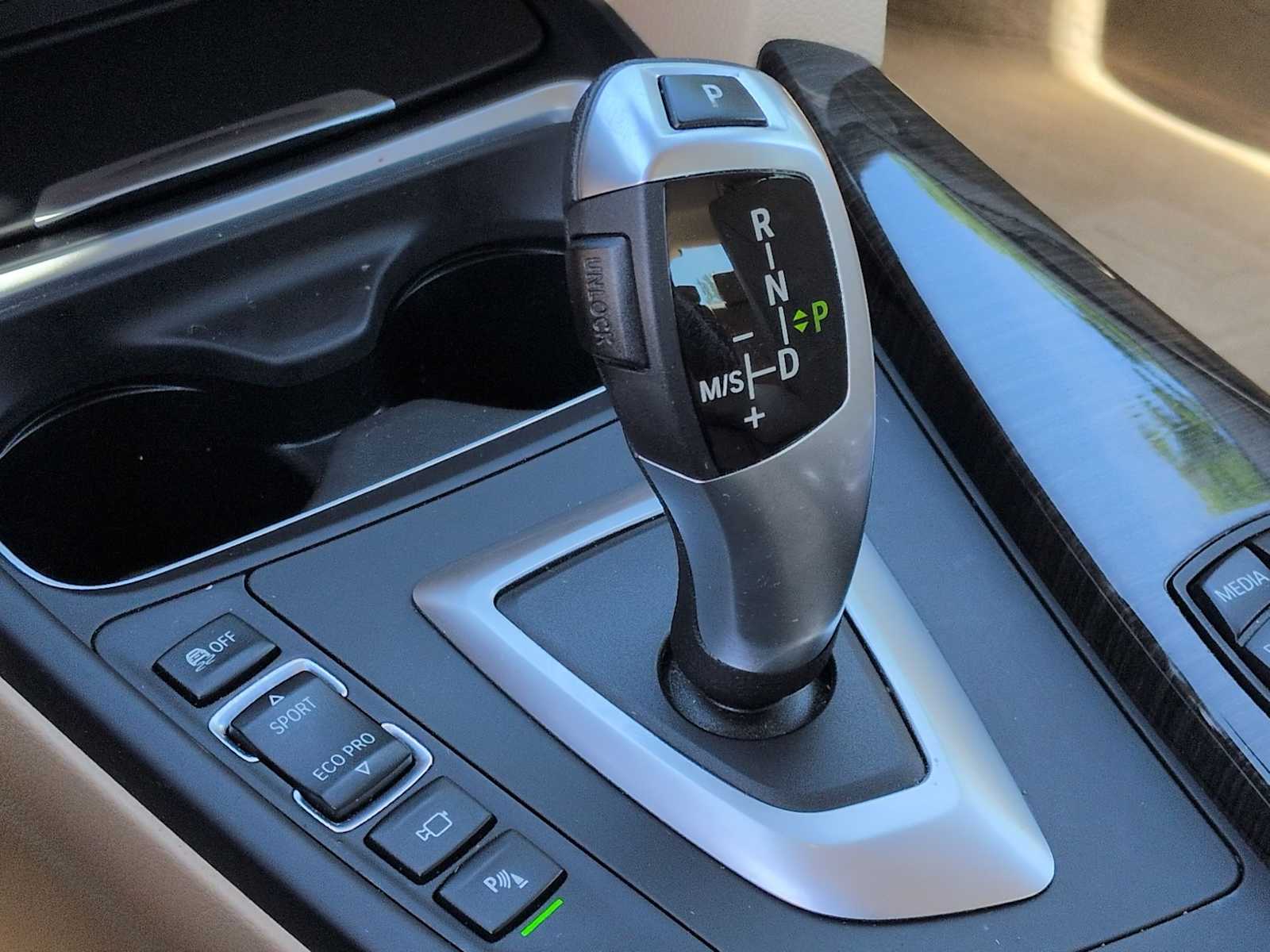 Thumbnail: 2013 BMW 3 Series - 34