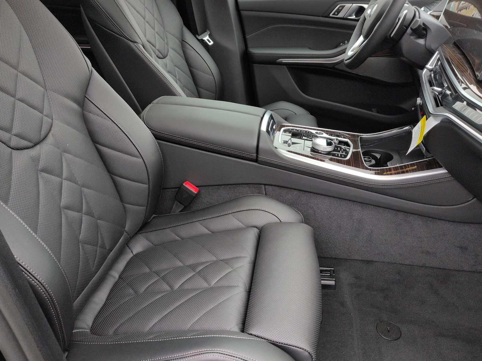 Thumbnail: 2026 BMW X5 - 22