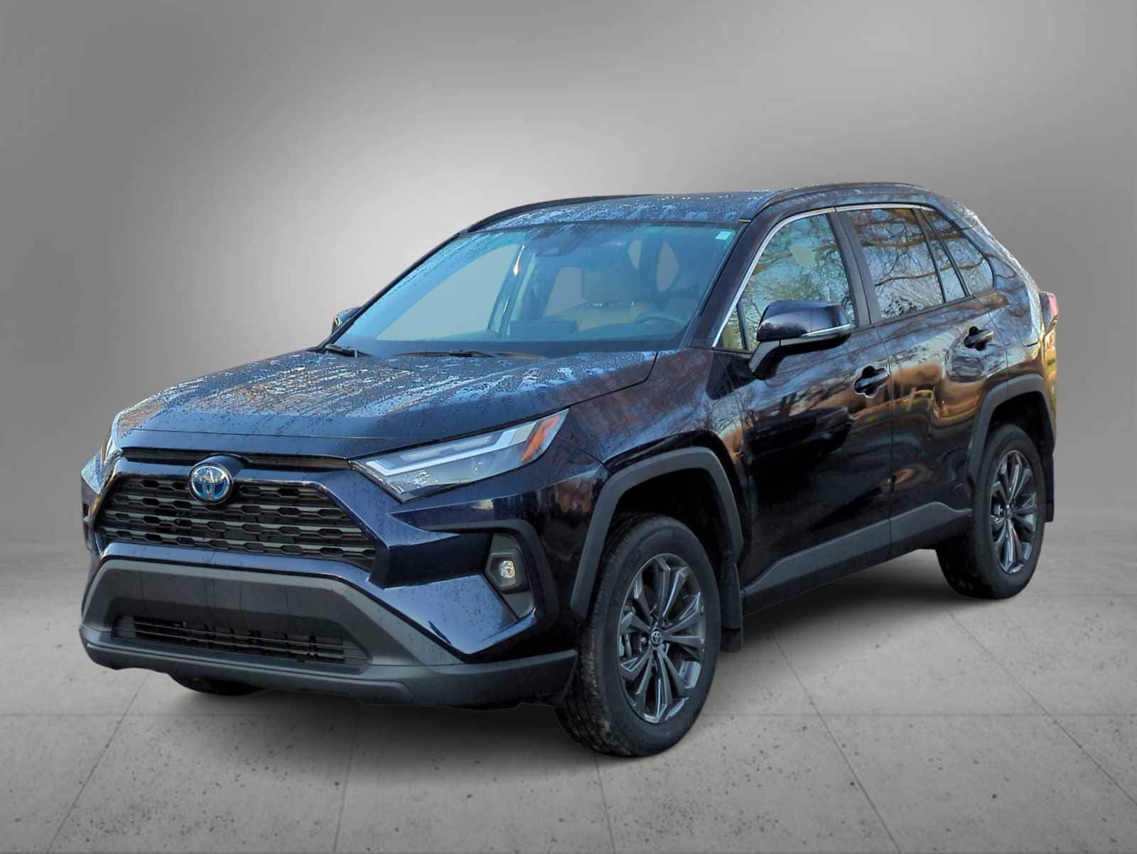 Thumbnail: 2023 Toyota RAV4 - 4