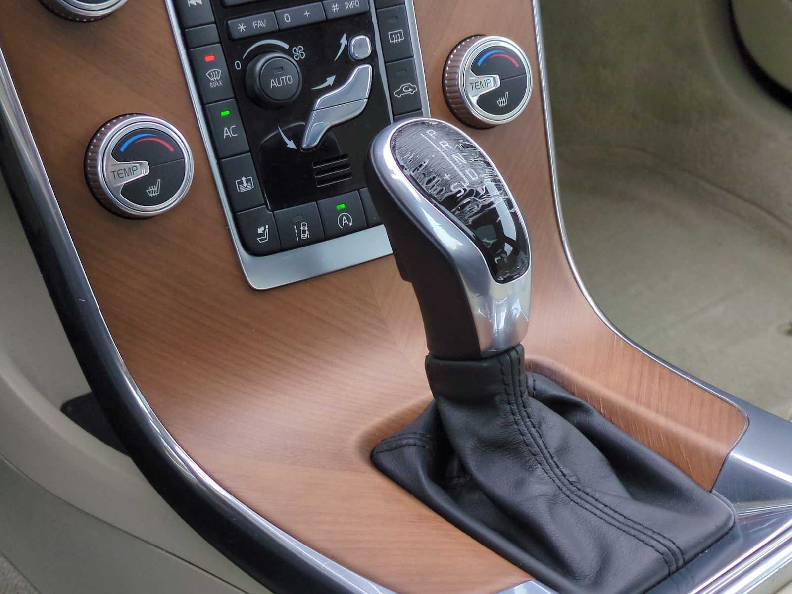 Thumbnail: 2016 Volvo S60 - 34