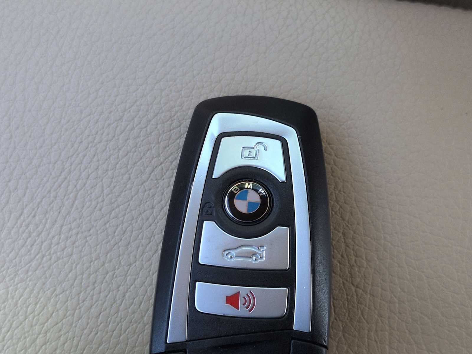 Thumbnail: 2013 BMW 3 Series - 37