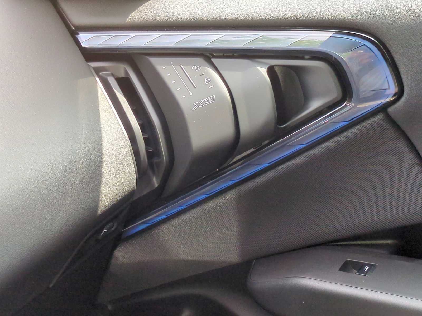 Thumbnail: 2025 BMW X3 - 33