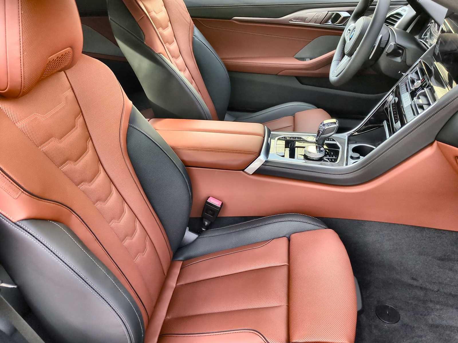 Thumbnail: 2026 BMW 8 Series - 19