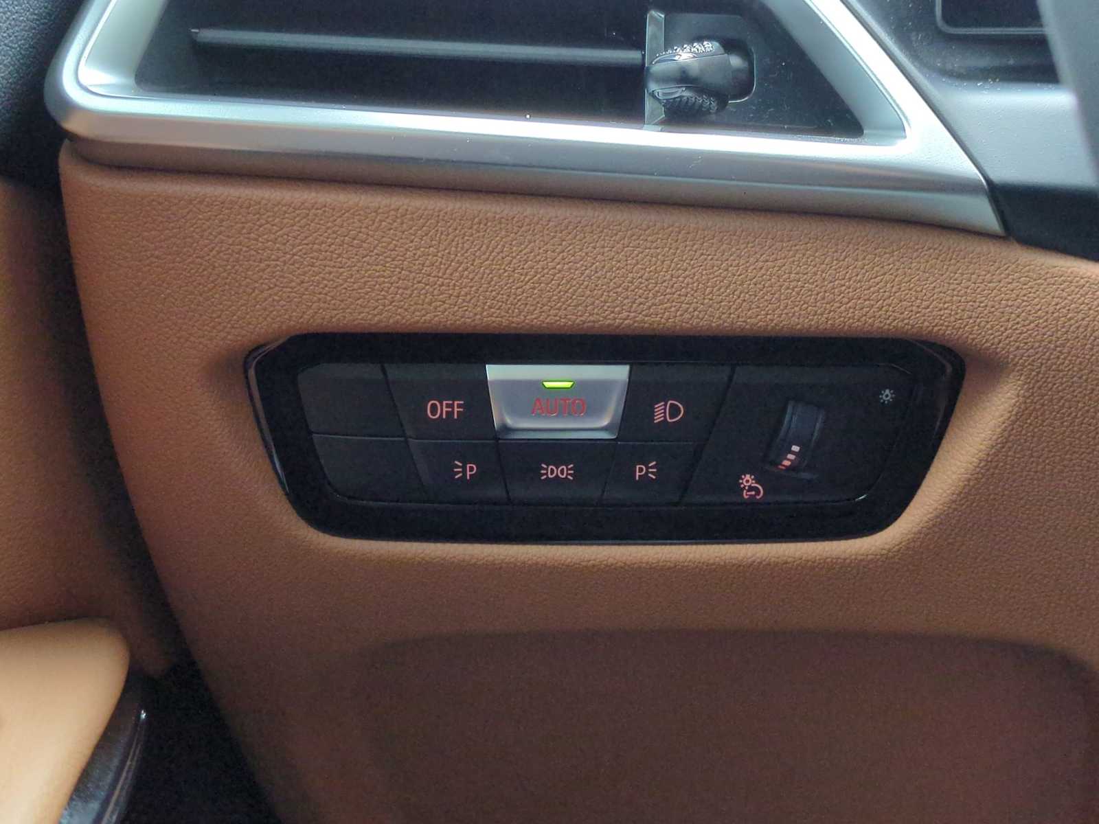 Thumbnail: 2025 BMW 3 Series - 39