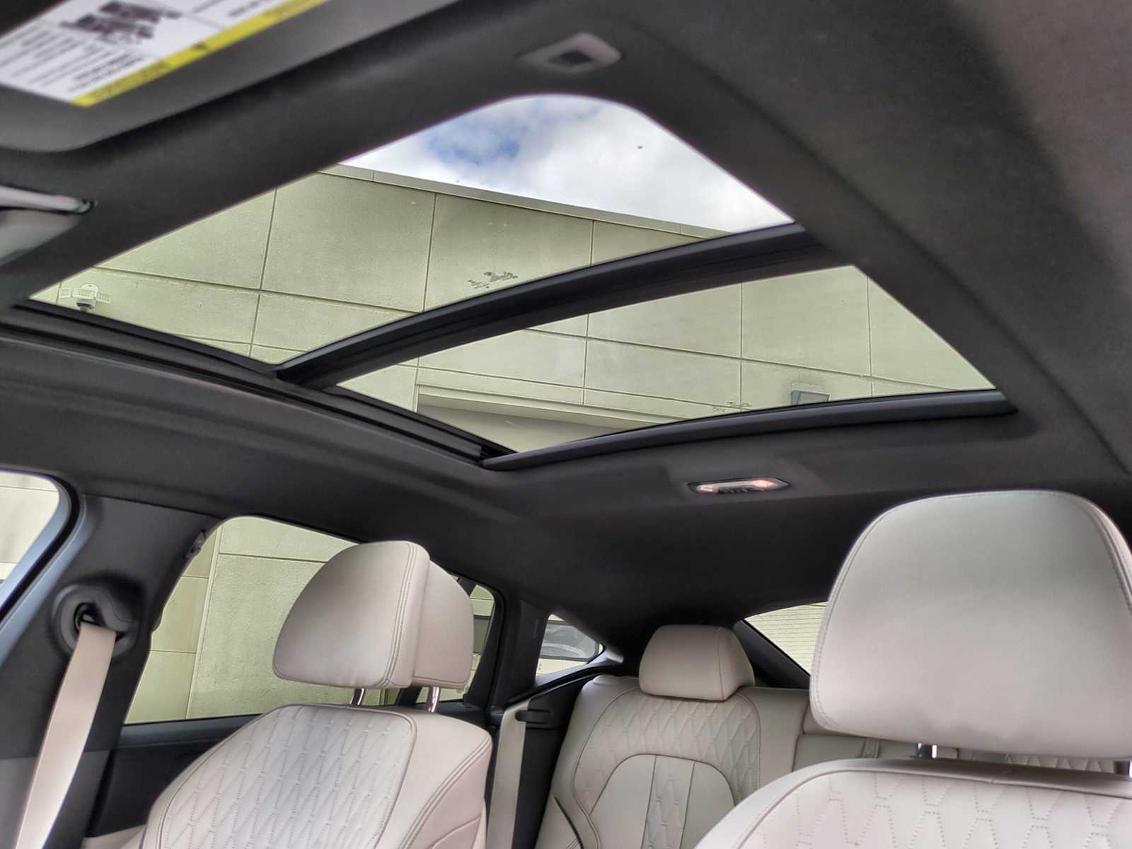 Thumbnail: 2023 BMW X6 - 19