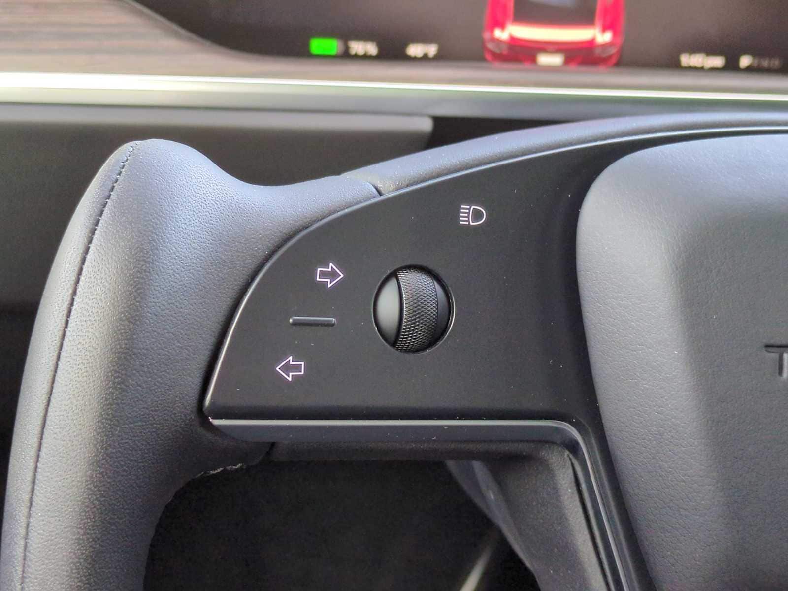 Thumbnail: 2022 Tesla Model X - 27