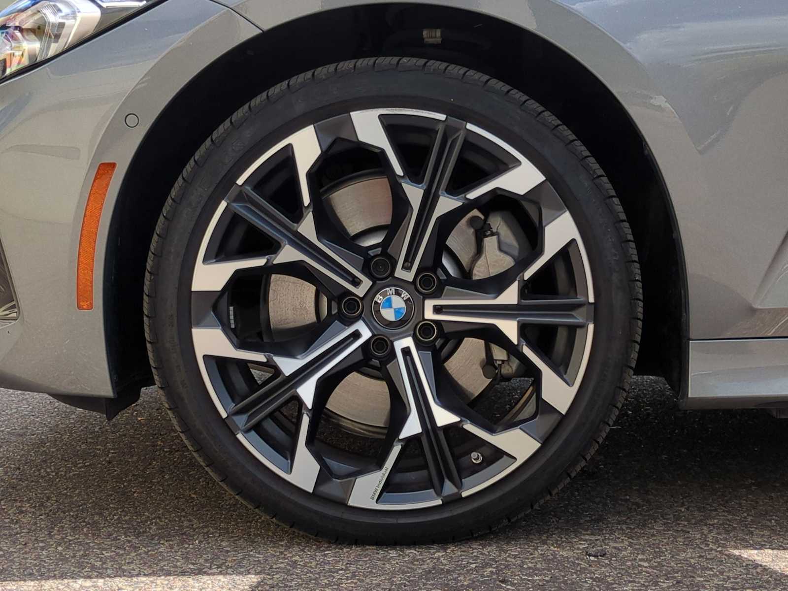 Thumbnail: 2025 BMW 3 Series - 14