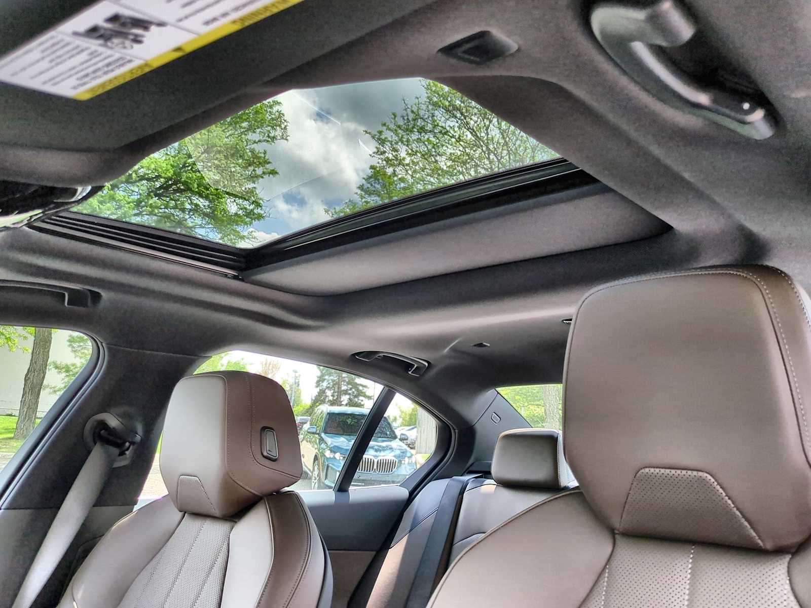 Thumbnail: 2026 BMW 5 Series - 20