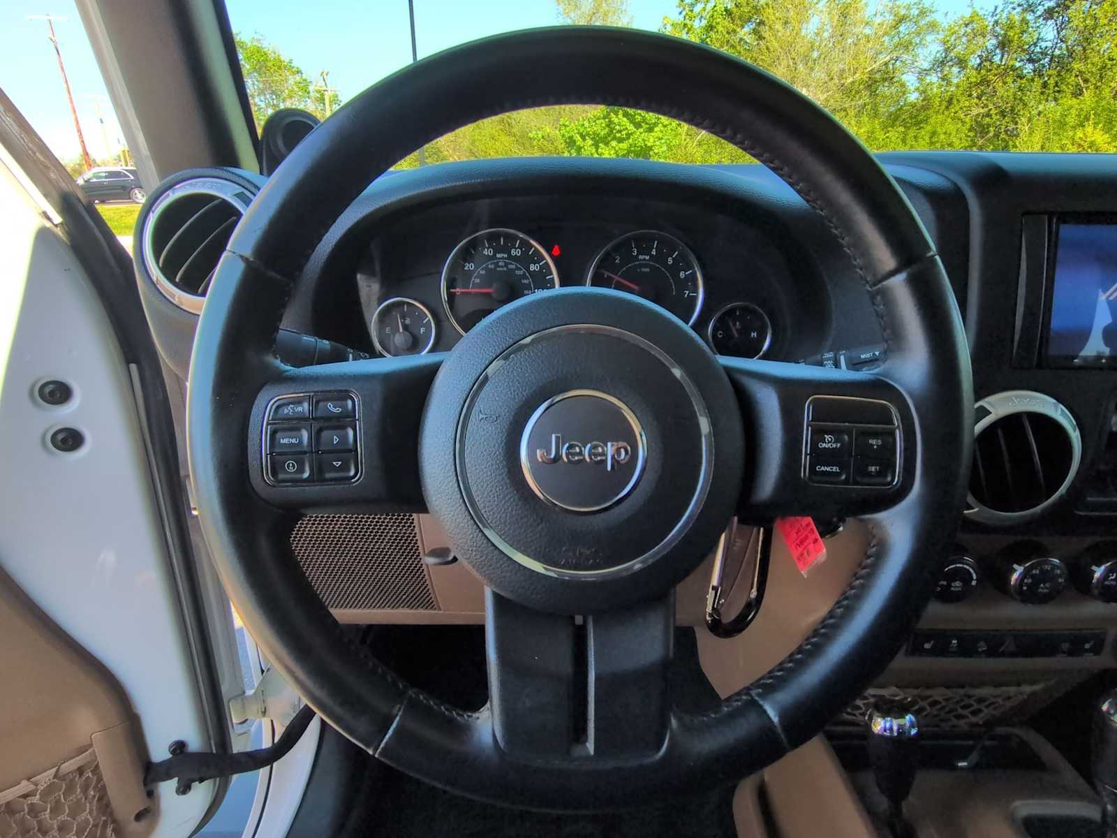 Thumbnail: 2014 Jeep Wrangler - 20