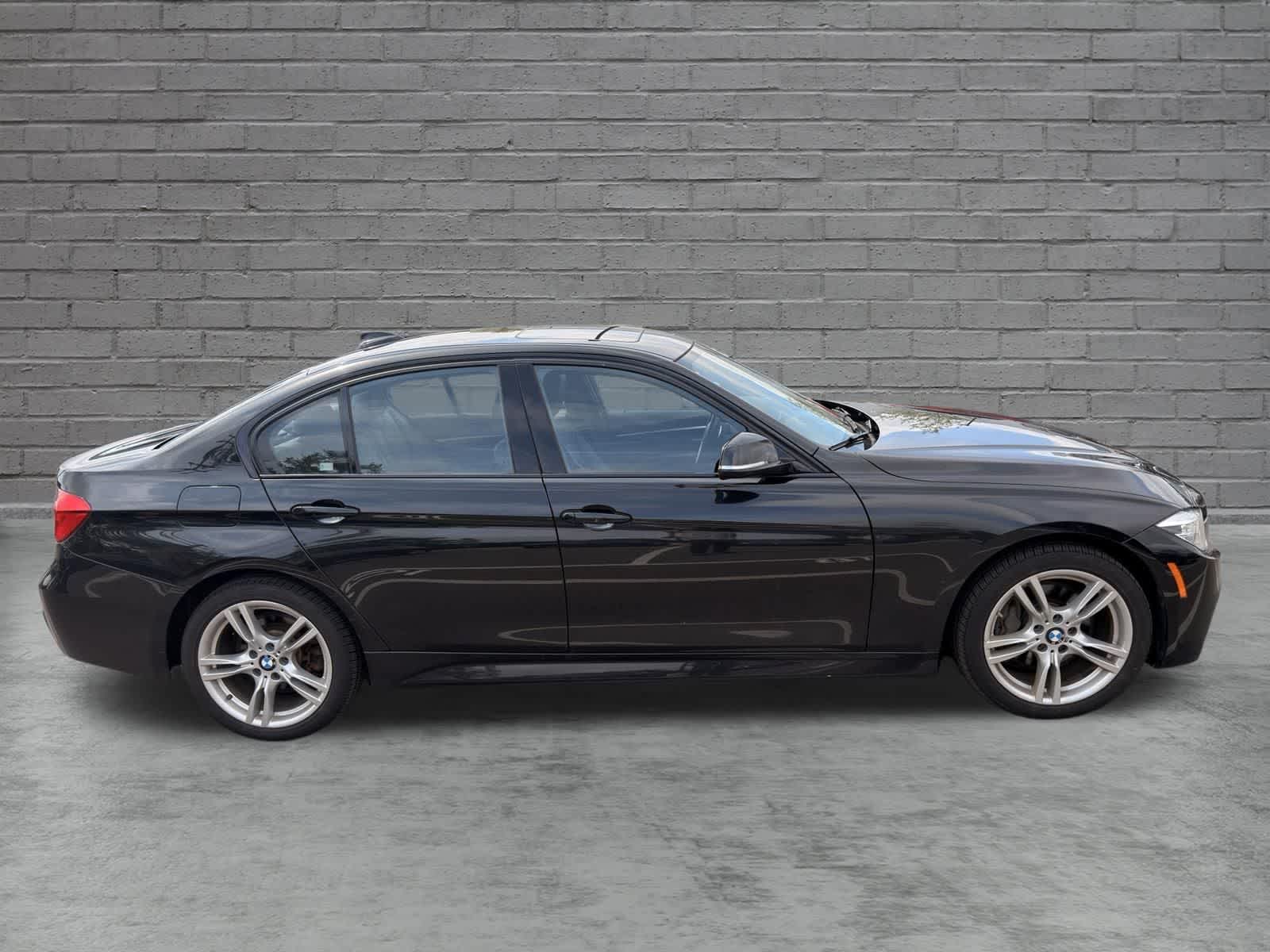 Thumbnail: 2018 BMW 3 Series - 12