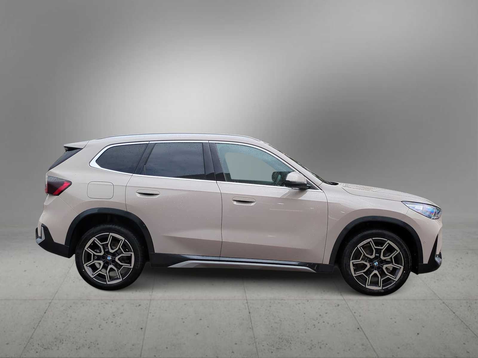 2026 BMW X1 XDrive28i - Photo 9