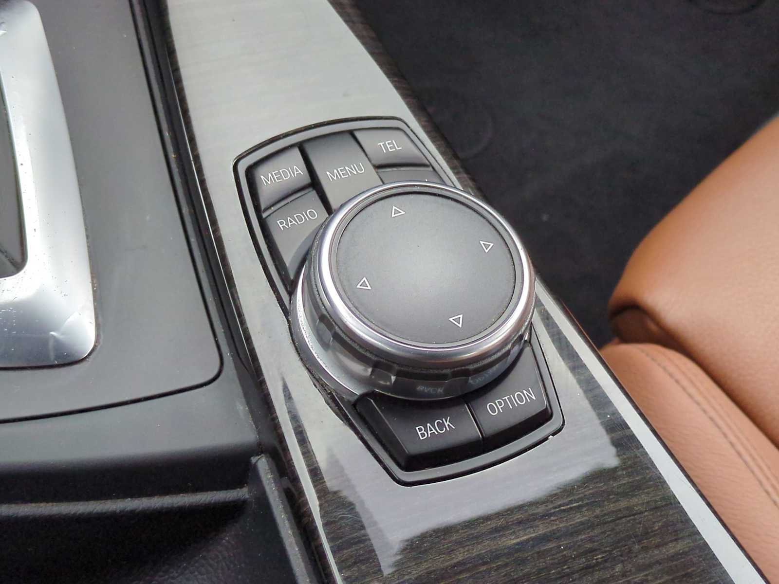 Thumbnail: 2016 BMW 3 Series - 39