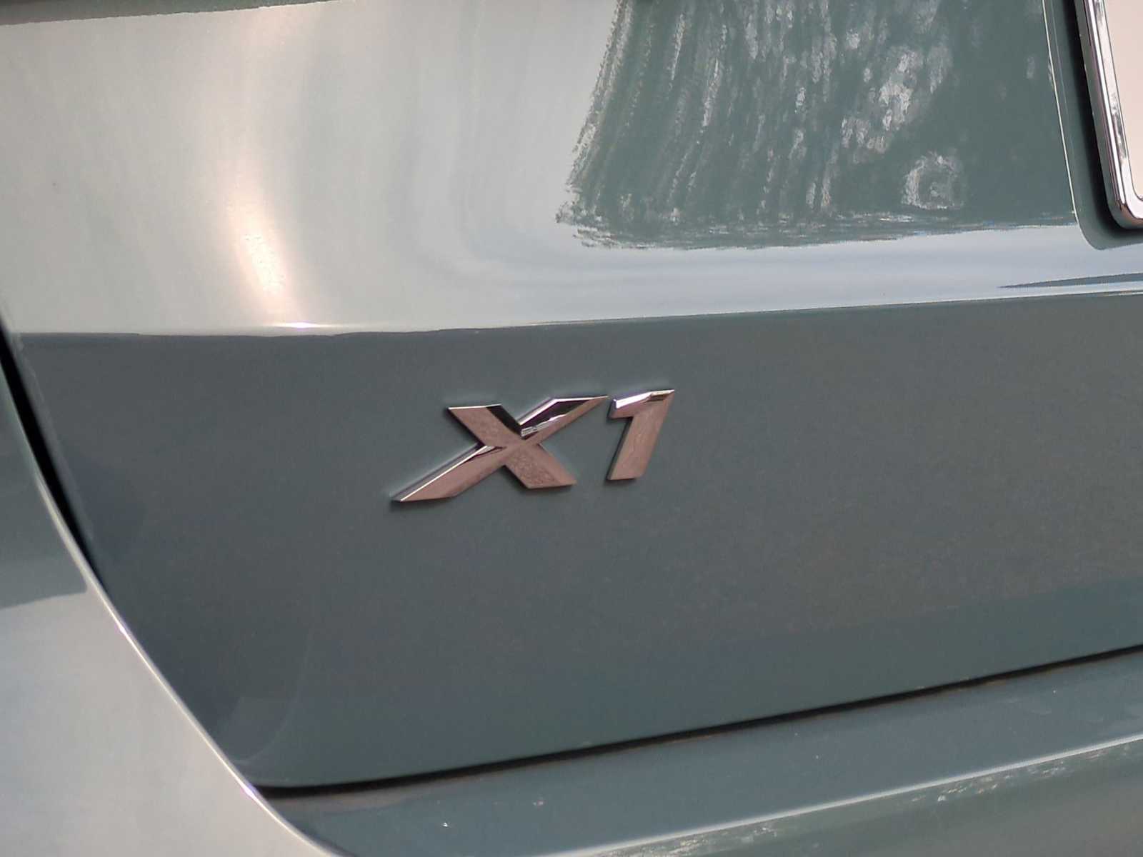 Thumbnail: 2026 BMW X1 - 13